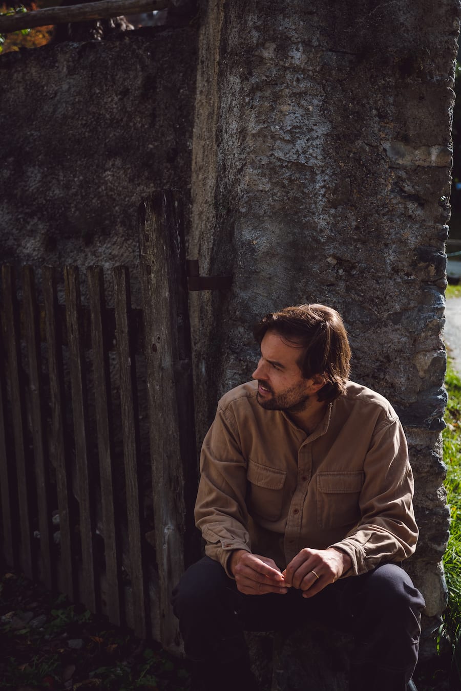 Georg Blunier-Hanimann - Zu Beschuch auf dem Bio Hof Dusch der Familie Blunier-Hanimann in Paspels - die Familie züchtet Rinder, Kälber, Schafe - Demeter Hof - Copyright Oivia Pulver