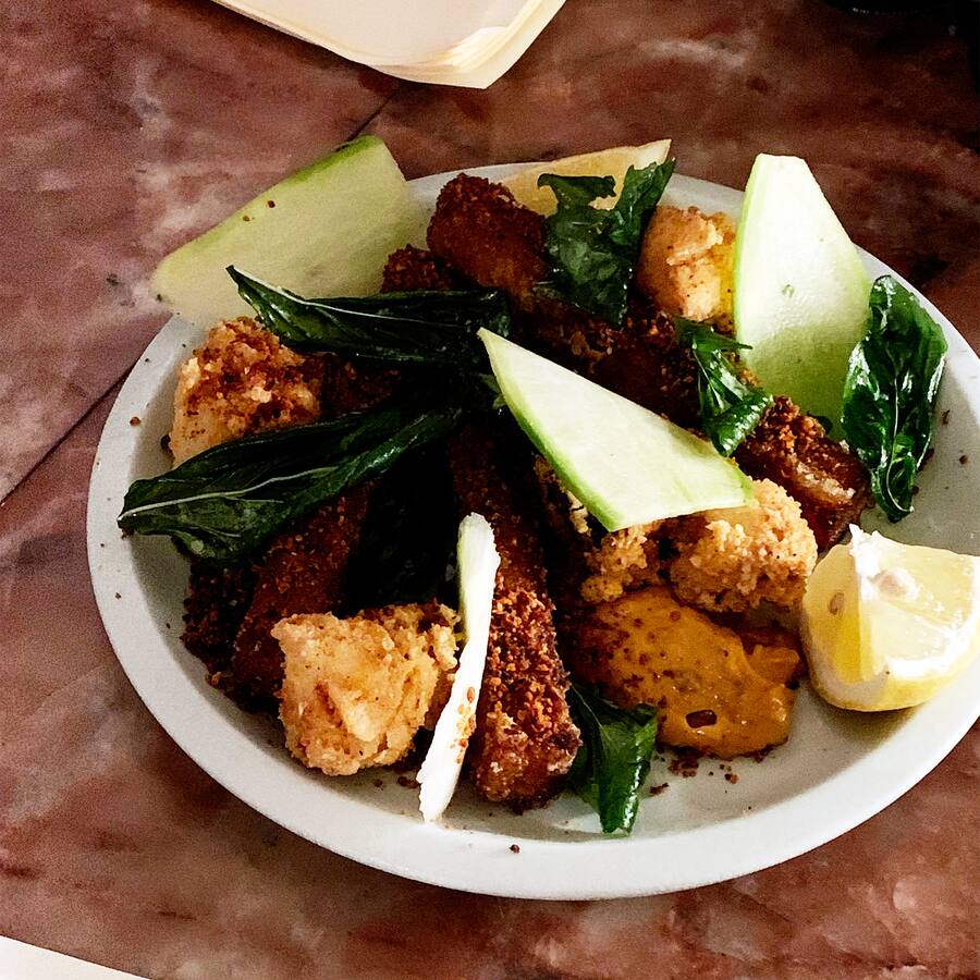 Fish & Chips im CAM Paris von Esu Lee