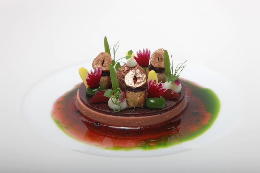 LOCARNO-ORSELINA, 13.10.2020 - Foie Gras - Prugna - Shiso - Yogurt by Chef Sebastian Zier. S. Pellegrino Sapori Ticino 2020 'Sebastian Zier: The other half of the apple'. Riccardo Scamarcio meets Sebastian Zier) in Villa Orselina, Locarno-Orselina.copyright by www.steineggerpix.com & www.saporiticino.ch 2020 / photo by remy steinegger+++ no resale / no archive +++