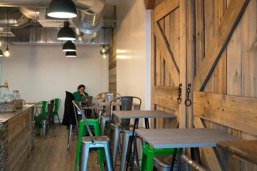 The Green Van Company salle