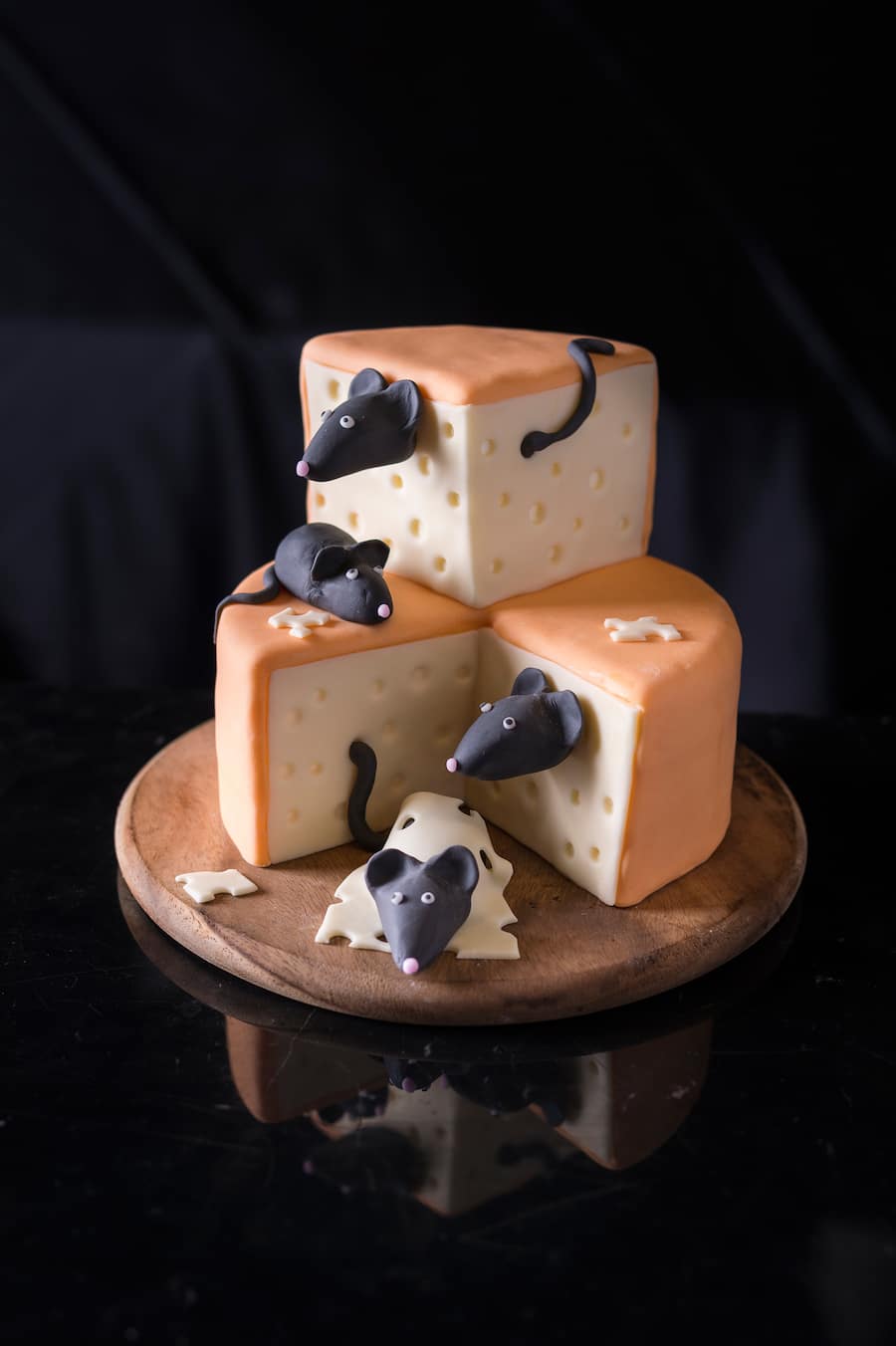 JW Marriott Bangkok Cake