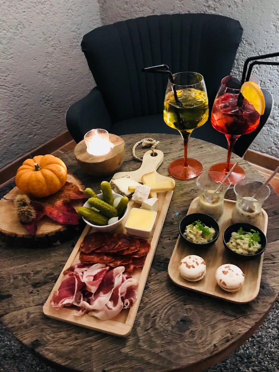 apéritif au Floris à Annières, Genève