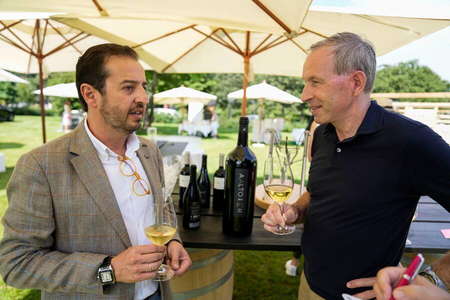 15.08.2021; Bad Ragaz: GaultMillau Garden Party; Eduardo Ferrin (Aatto) und Coop CEO Philipp Wyss. © Valeriano Di Domenico