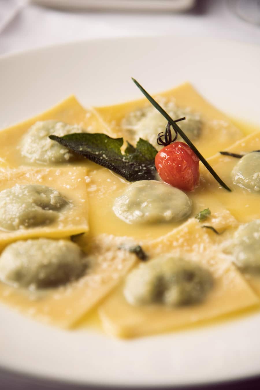 Al Dente_Luzern, La Cucina (Astoria)_Ravioli con Spinaci e Ricotta, Hausgemachte Ravioli mit Spinat und Ricotta