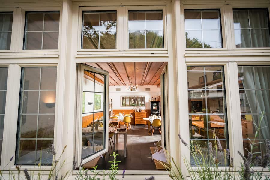 Foto: Joseph Khakshouri 12.08.2019Zum HirschenNadja Schuller (Küchenchefin)Stephane Wirth (Gastgeber)Villigen (AG)