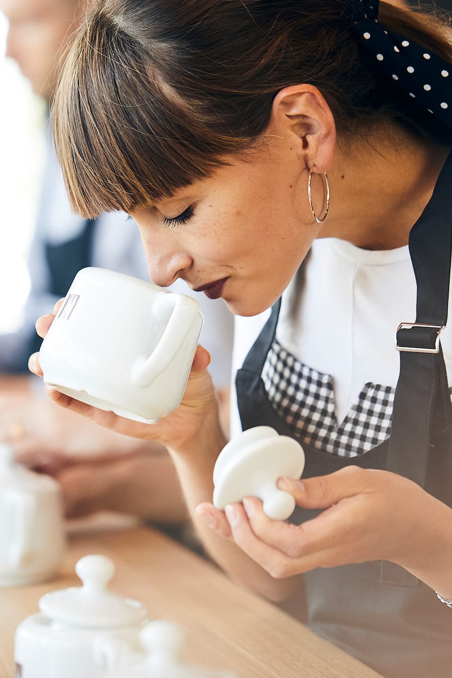 Kaffeeexpertin Julia Tritschler. Coffee Sommelier & Roasting Workshop bei Dominique Niederhauser, Nespresso Sitz in Romont, 09.09.2019, Foto Lucia Hunziker