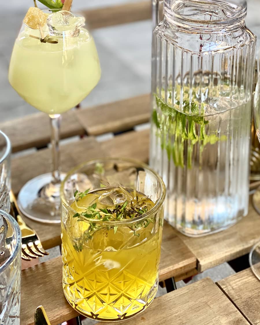 LES-FRANGINS-RESTO-BAR-LES-EAUX-VIVES-GENEVE-RESTAURANTS