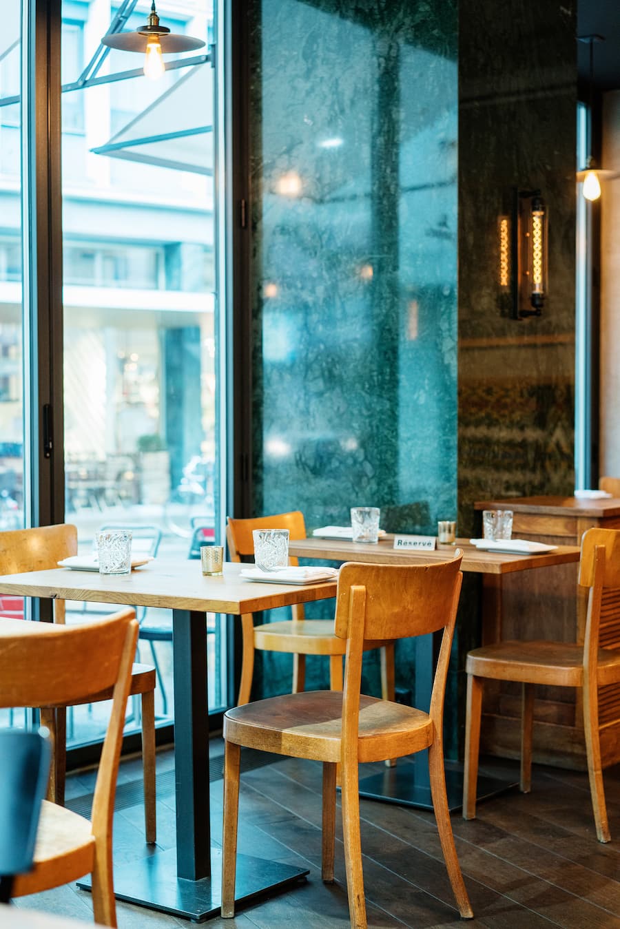 Restaurant Löweneck Zürich mit spanischen Tapas beim Löwenplatz Kreis 1