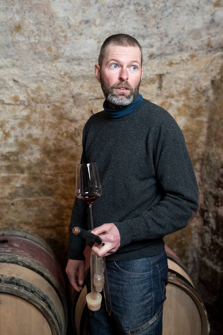 Magdalena-Crew bei Winzer Markus Ruch, in Neunkirch, im Weinkeller der Zehntenscheune, Markus Ruch