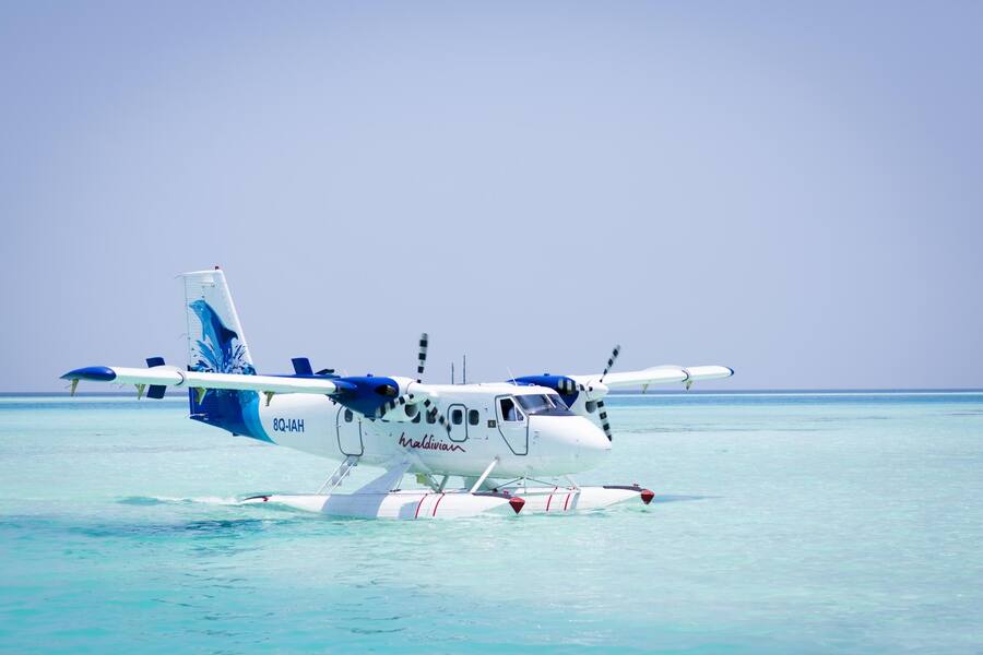 Malediven Flugzeug