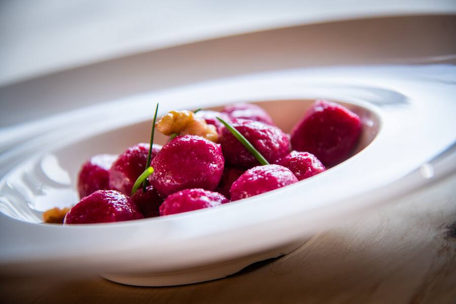 Martin Dalsass 2021: Rote Beete- Gnocchi, Gorgonzola, Baumnüsse