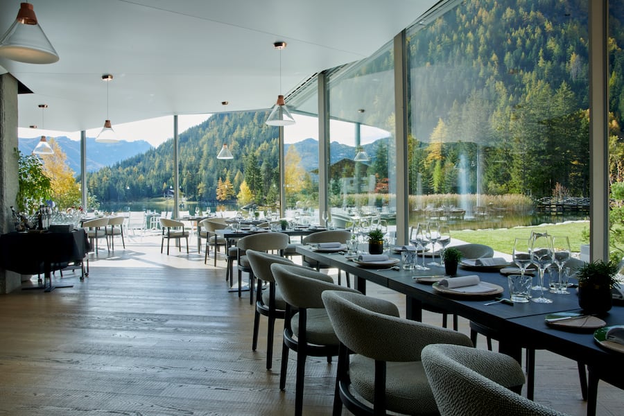 Champex lac, le 20 octobre 2021,Christophe Genetti et Mael Gross nous accueille au restaurant 1465 du Club Alpin fraichement restaurauré © Sedrik Nemeth