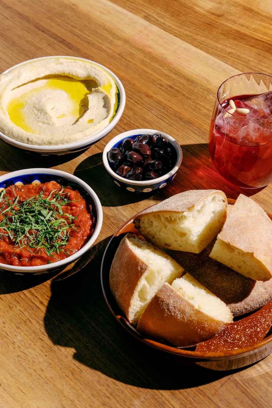 Restaurant Dar in Zurich vegan von Zineb Zizi Hattab im ehemaligen Maison Blunt mit marokkanischer Küche