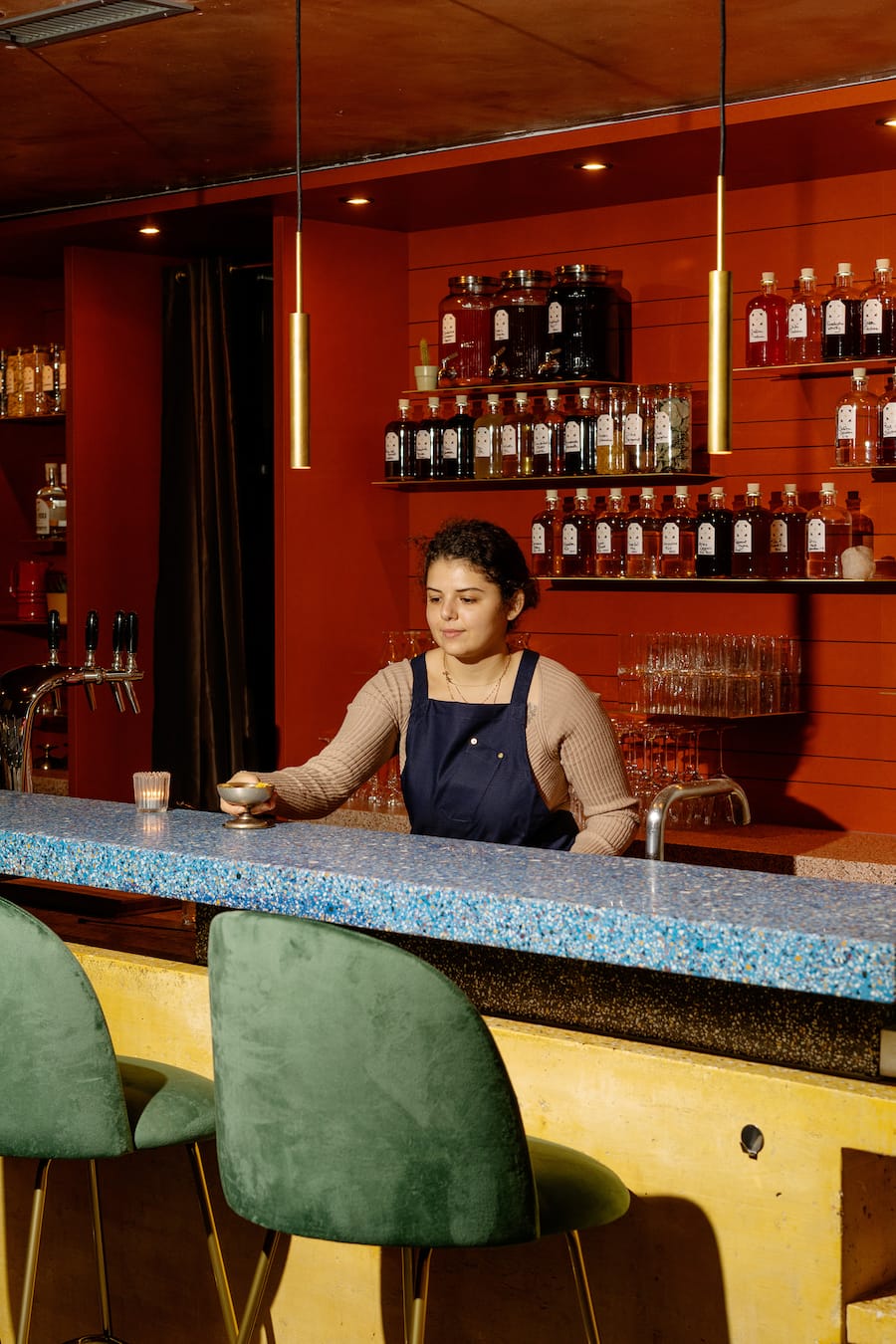 Restaurant Dar in Zurich vegan von Zineb Zizi Hattab im ehemaligen Maison Blunt mit marokkanischer Küche