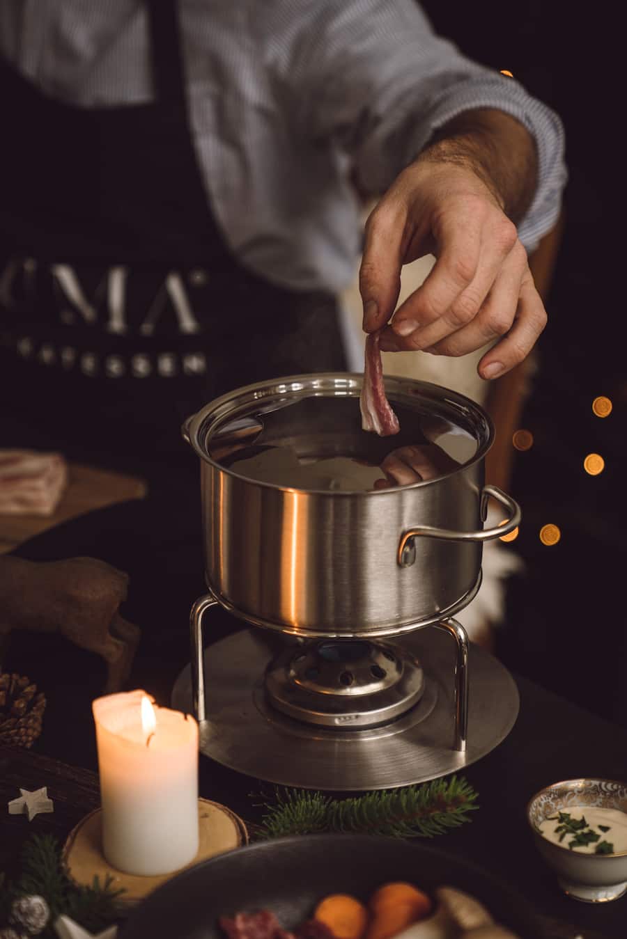 Schweinebauch, lumifiziert von Luma Delikatessen für Fondue Chinoise