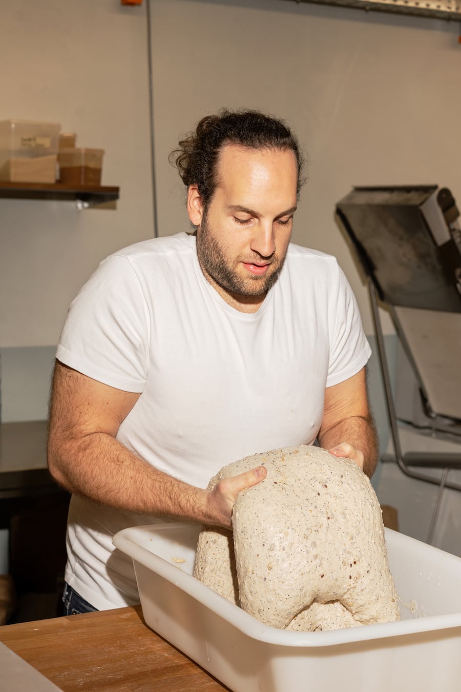 Züribrot mit Larissa Stamoulos und Sascha Graf in ihrer Bäckerei in Zürich