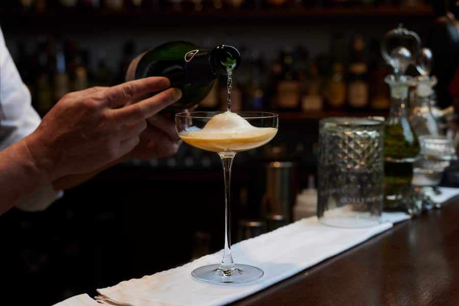 Old Crow Bar in Zürich Swiss Mountain Spring