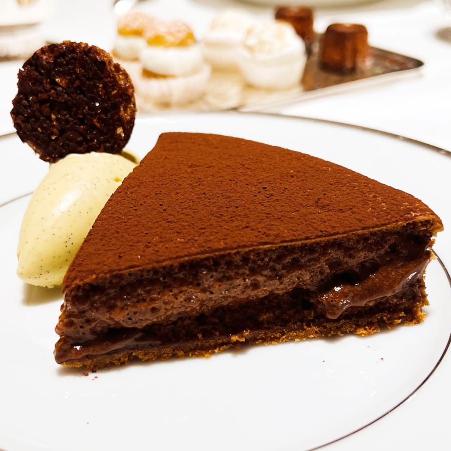 Schokoladentorte L'Ambroisie Paris chocolate tart