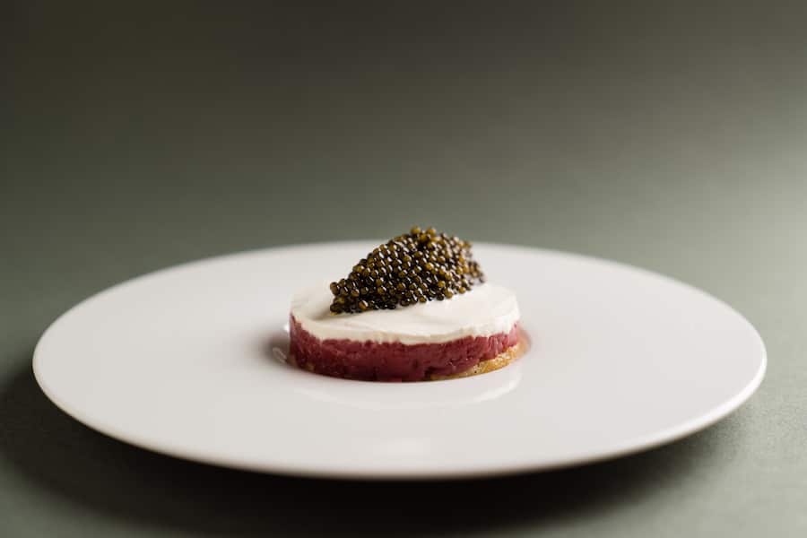 Rös-Putin mit Kaviar von Küchenchef Pietro Spotti - Restaurant Dal Mulin St. Moritz - November 2021 - Copyright Olivia Pulver