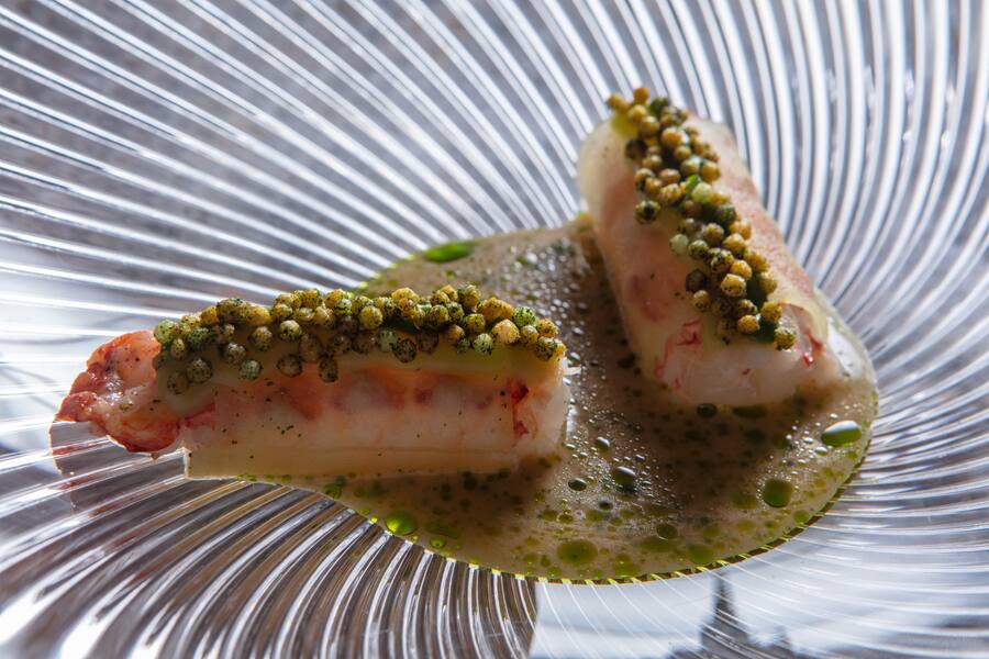 Timo Fritsche ist neuer Küchenchef im Igniv St. Moritz 2021 Langoustine, Kokos, Apfel, Koriander by Timo Fritsche