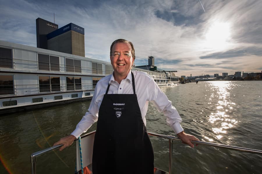 André Jäger im Basler Rheinhafen
