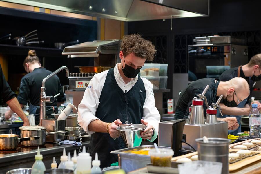 Dominik Hartmann IGNIV Palace