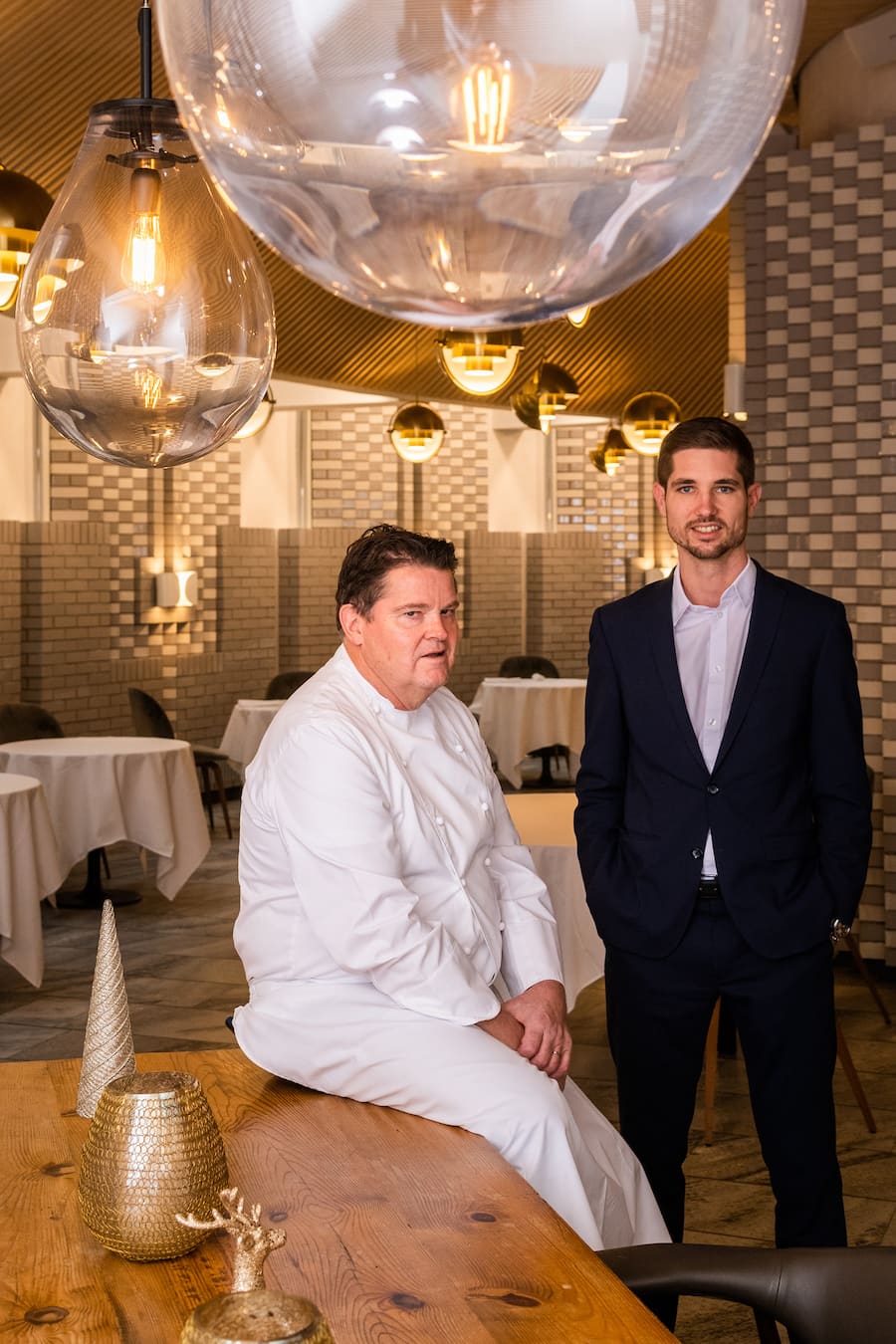 Mercedes EQS in Fribourg 2021: Pierrot Ayer, Claude Ayer, Restaurant Leperolles