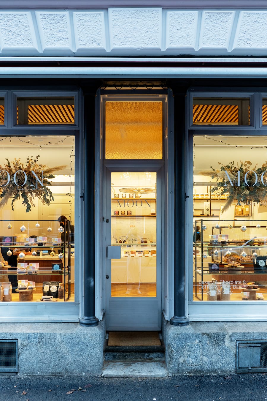 Moon Shop Zurich von White Rabbit Bakery und Künzi Kakao