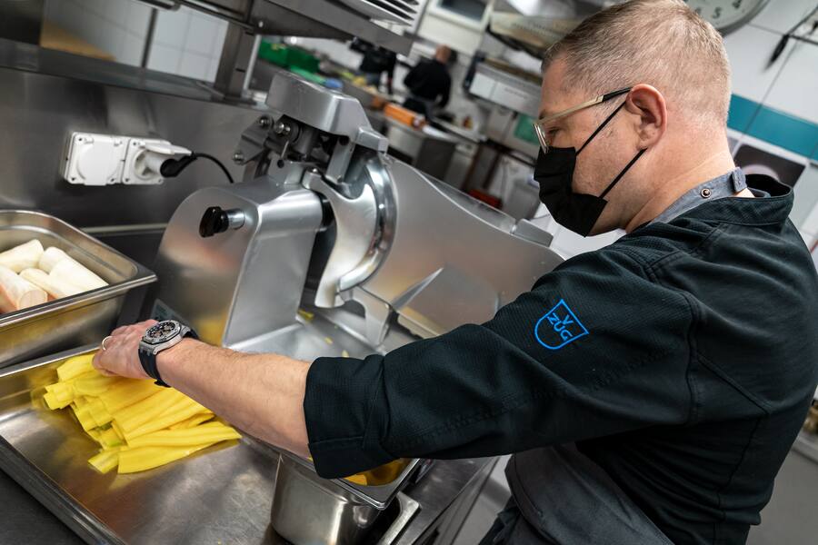 David an der Aufschnittmaschine