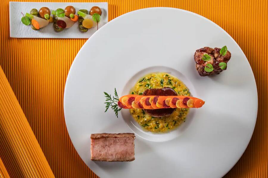 Die Eleganz der französischen Küche, Produkte aus der Schweiz: Dreierlei vom Kalb, serviert im «Bayview» in Genf.