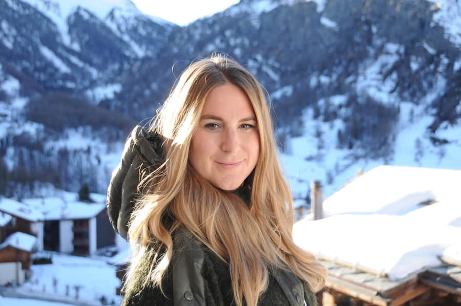 Sarah Schwarzenbach hat die Maisons Matthiol gegründet, welche drei Zermatter Betriebe unter einem Dach vereint. Zum Verbund gehören das Bergrestaurant Stafelalp, das Boutique Hotel Matthiol sowie die Matthiol Serviced Apartments. © HO