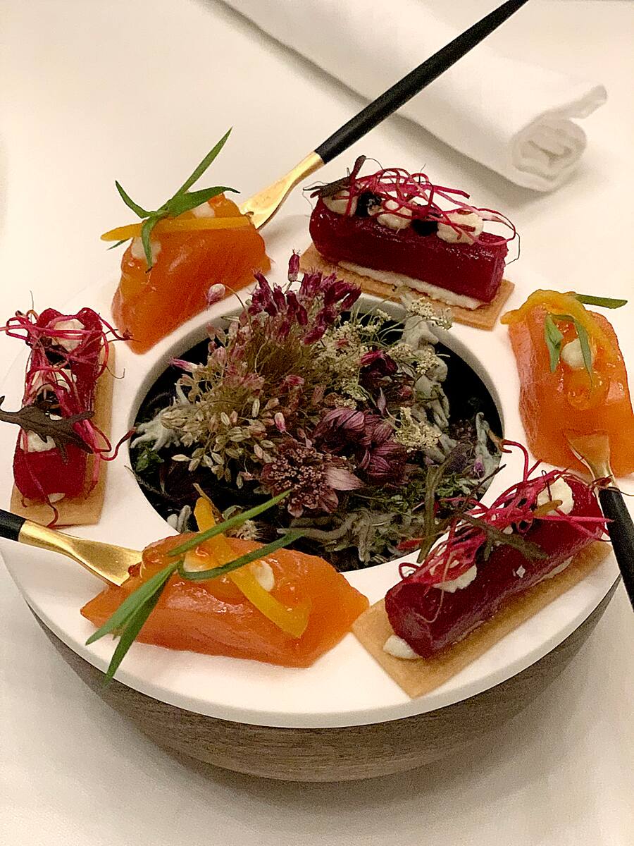 Amuse-bouches Rande Saibling Restaurant Valrose in Rougement VD 2022