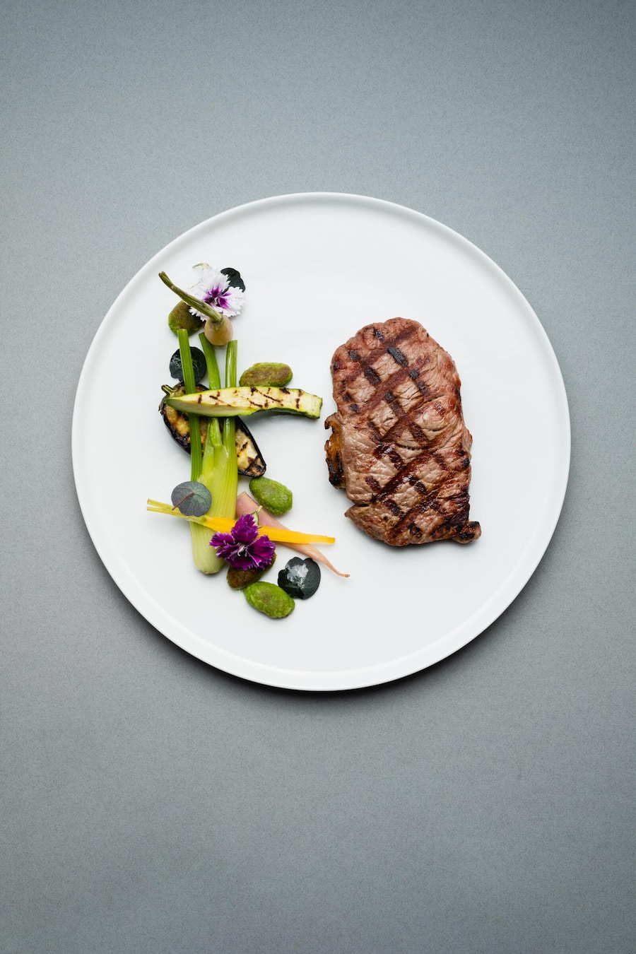 Hotel Bellevue, Hotel, Spa, Adelboden, Luma, Green Egg, Grill, BBQ, Jürgen Willing, Entrecôte, Gemüsegarnitur