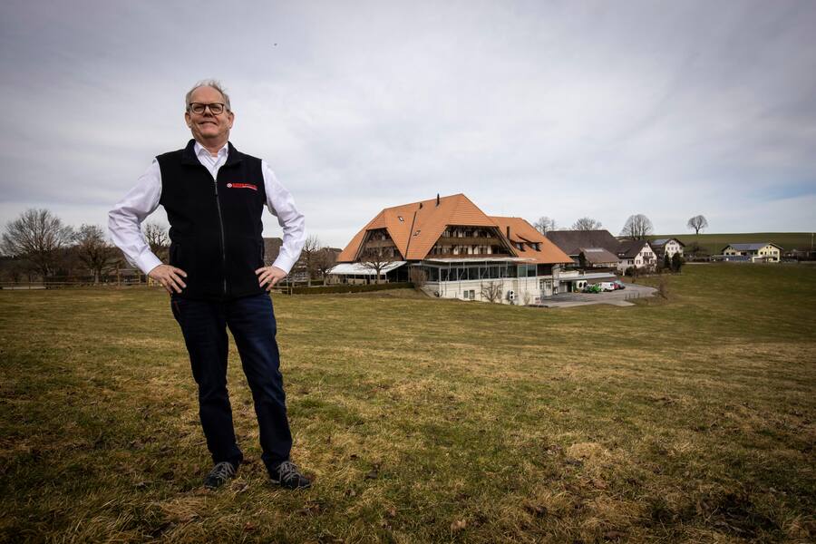 Emmentaler AOP Schaukäserei mit Stefan Gasser Direktor Emmentaler Switzerland 2022