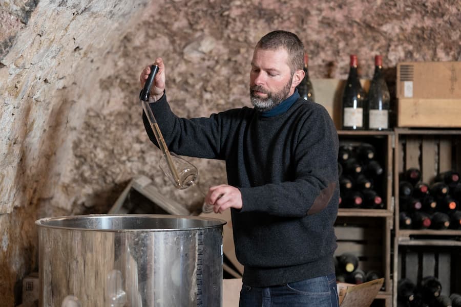 Magdalena-Crew bei Winzer Markus Ruch, in Neunkirch, im Weinkeller der Zehntenscheune, Markus Ruch © Nik Hunger