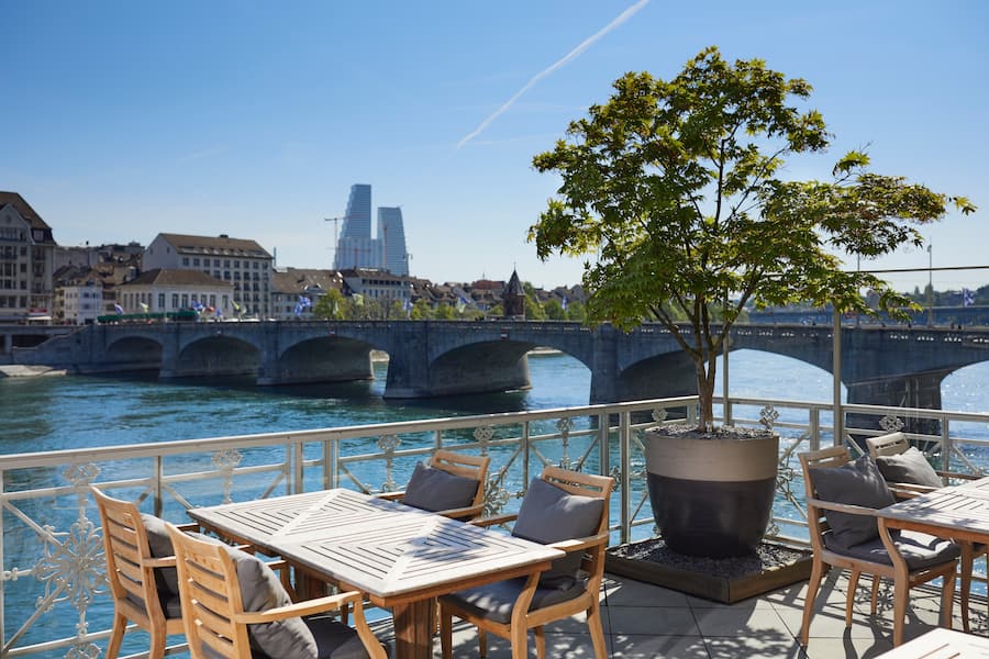 Terrasse, Grand Hotel Les Trois Rois, Basel, 20.04.2020, Foto Lucia Hunziker