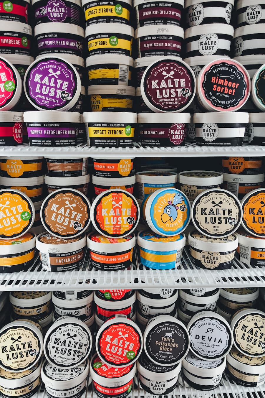 Kalte Lust, Gelateria Gefroren in Olten. Grosse Auswahl in Bechern