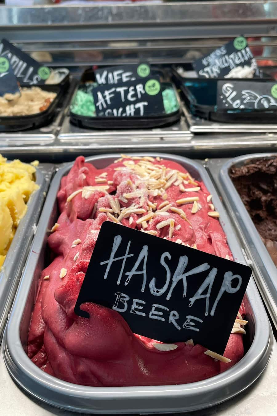Kalte Lust, Gelateria Gefroren in Olten: Haskap Sorbet im grossen 5L Behälter
