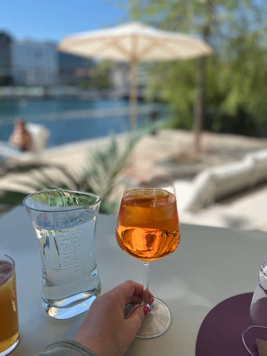 MADAME-SUM-FOURSEASONS-GENEVE-GAULTMILLAU-CHANNEL