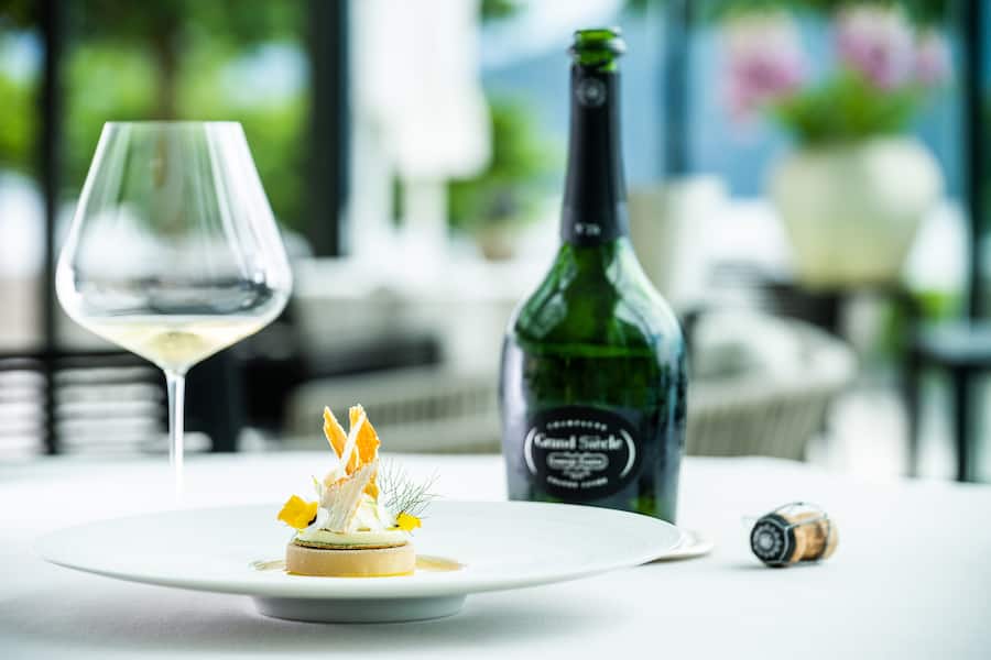 Patrick Mahler mit Sommerlier Sven Uzat für Laurent-Perrier 2022