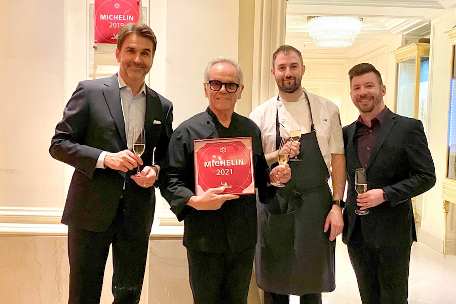 Four Seasons Beverly Wilshire, Wolfgang Puck und GM