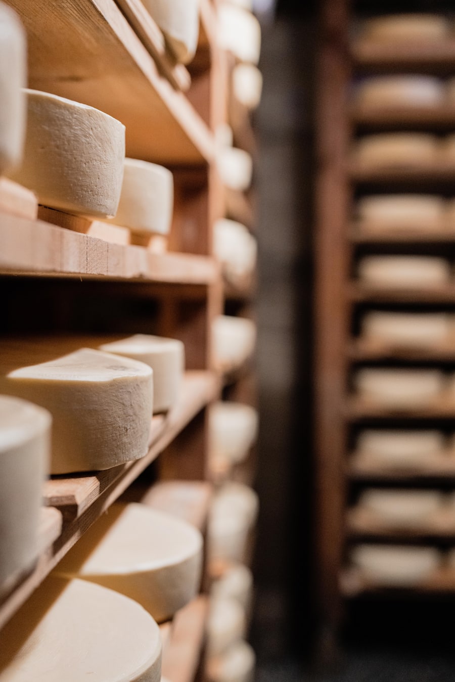 Mit Luma Delikatessen bei den Ehringerkühen im Wallis (Alpage de Mille im Val de Bagne) - 15. Juni 2022 - Copyright Olivia Pulver