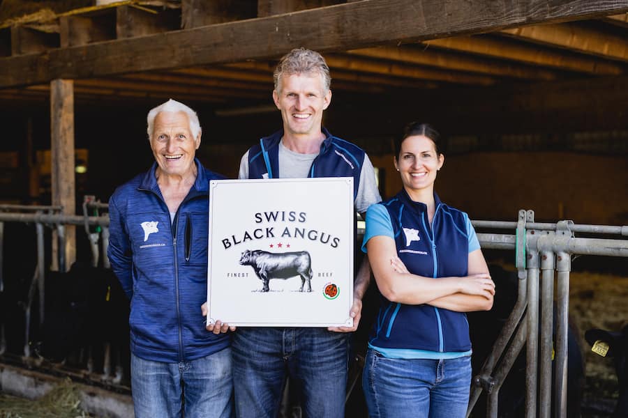 Hof Hoggen, Reigoldswil, Swiss Black Angus, Aberdeen Angus, Mutterkuhhaltung, Luma, IP Suisse, Annette und Thomas Rieder-Gysin, Vater Hans