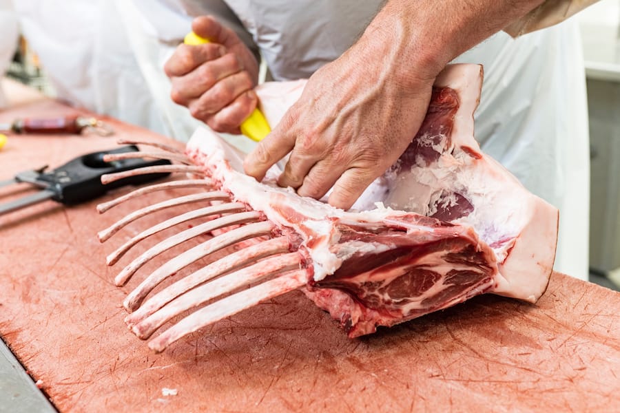 Holzen Fleisch fürs Bürgenstock Resort Wollschweinefleisch 2022