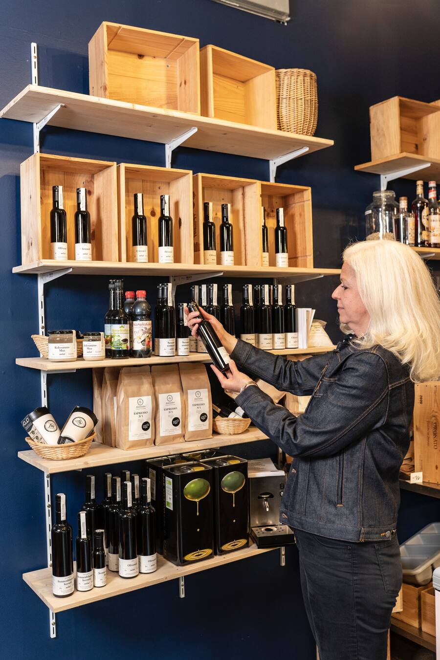 Simone Jones Chef-Foodscout bei Betty Bossi, in der Markthalle in Basel, Kaffee und Ãle Finkmüller