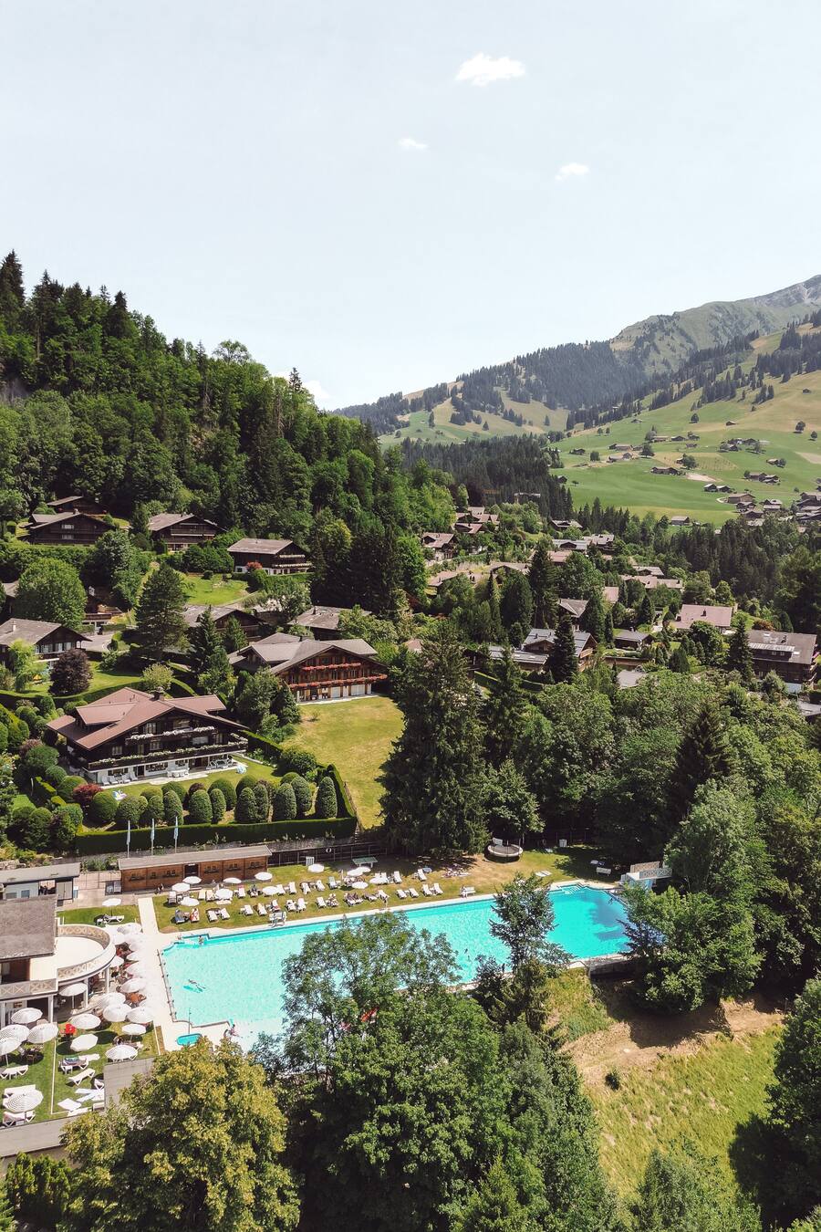 La Piscine - Gstaad Palace - Swiss Deluxe Tour Juli 2022 - Copyright Olivia Pulver - 04.07.2022