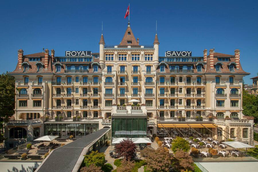 Aussenansicht Sommer Hotel Royal Savoy Lausanne, 19.6.2017 © HO