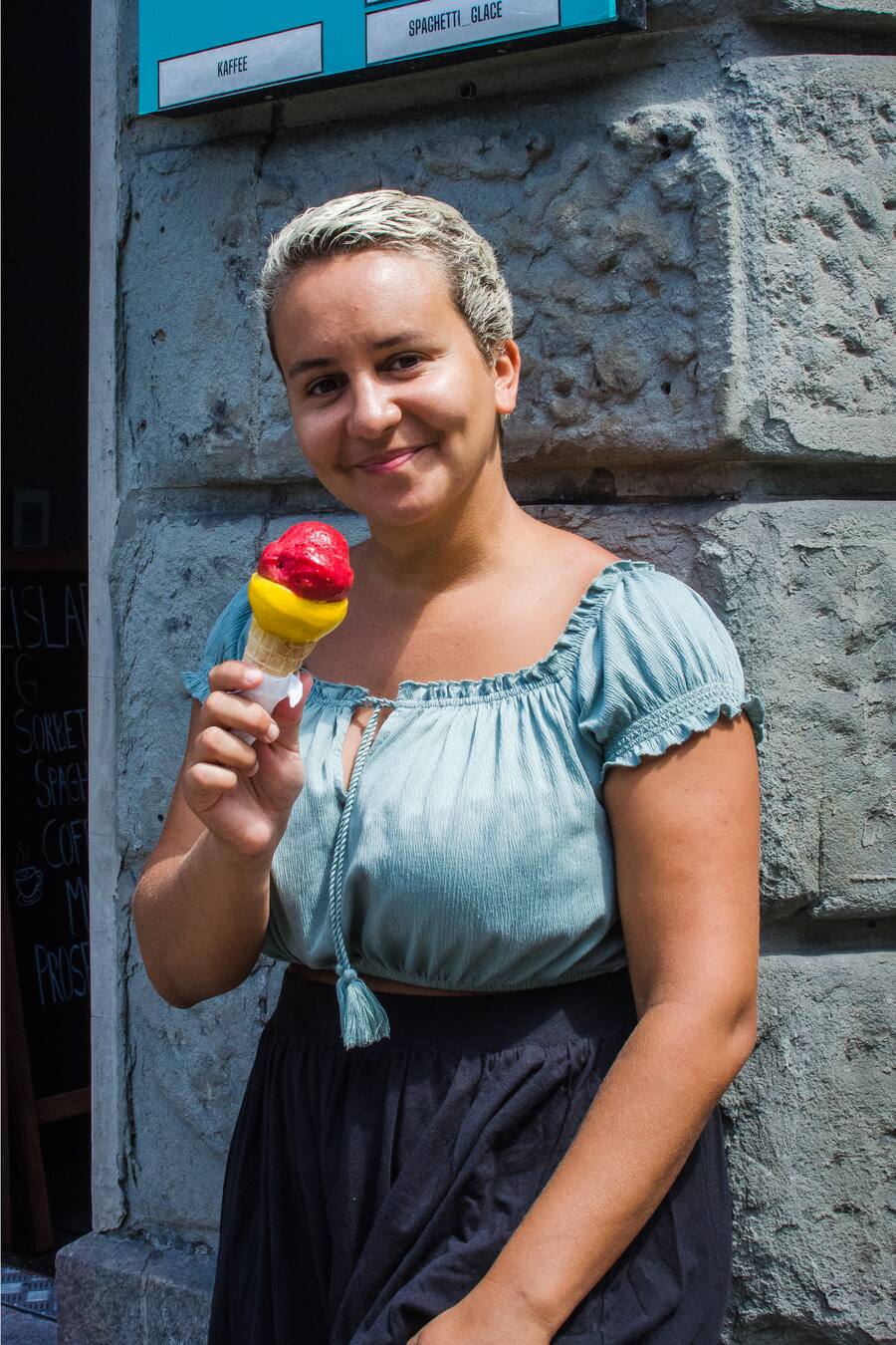 Zineb Hattab Kle und Dar