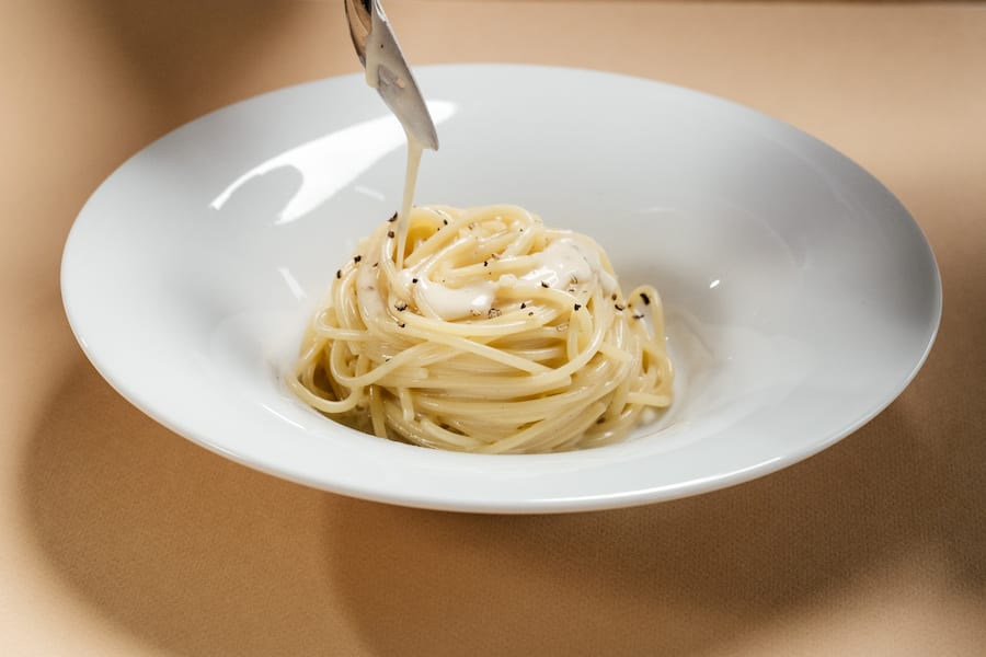 Antonio Colaianni, Ristorante Ornellaia, Spaghetti Cacio e pepe; Pecorino Romano; Parmigiano Reggian;
