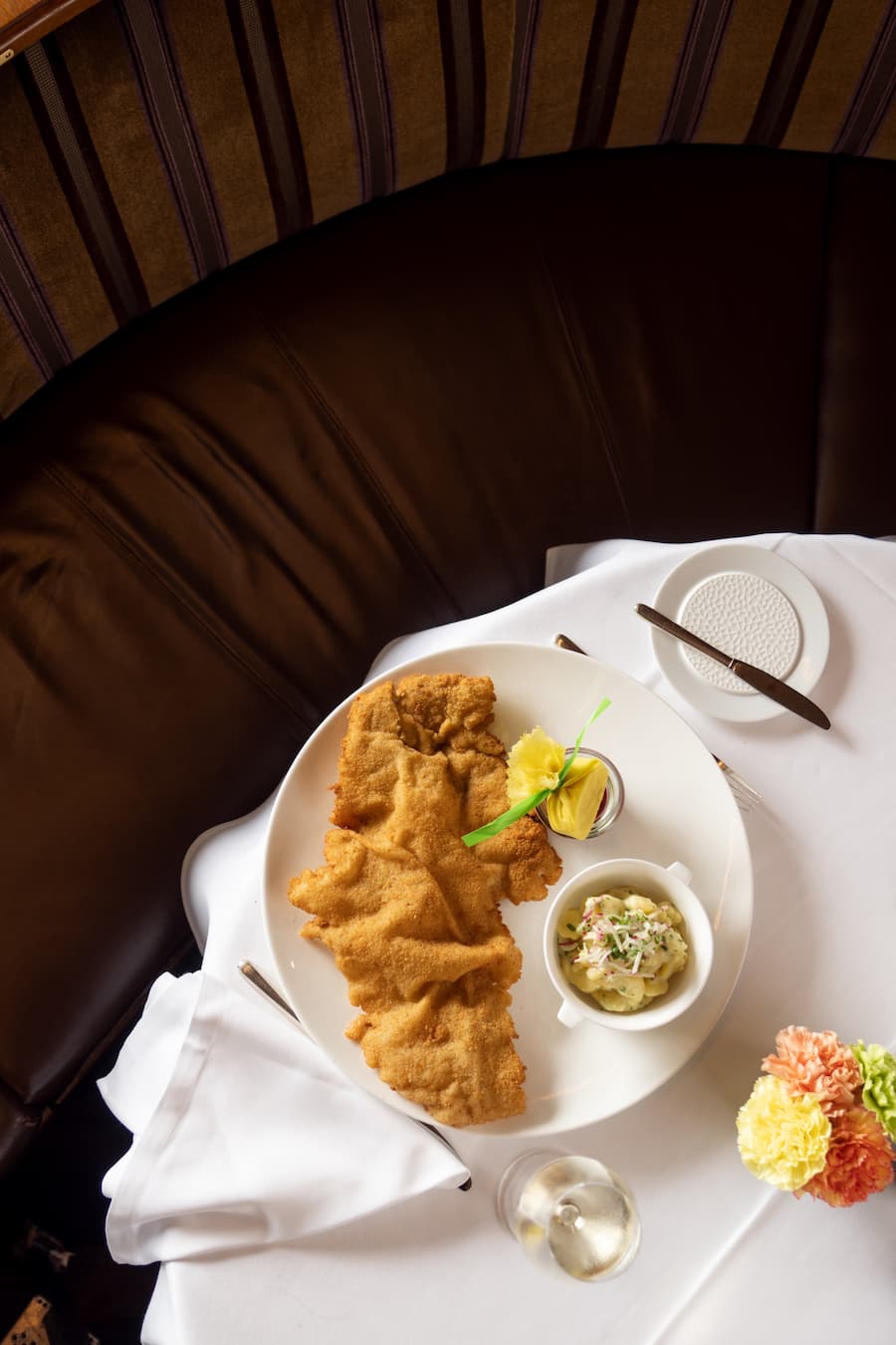 Gericht Schnitzel Jack's Brasserie im Schweizerhof Bern 2022